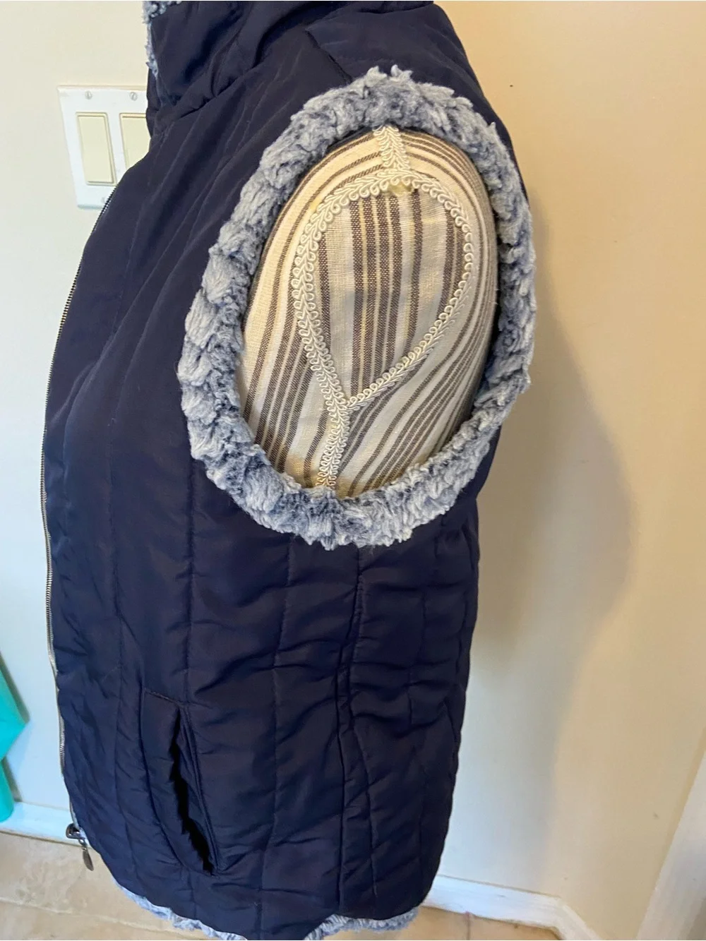 Reversible Sherpa Vest - Grey/Navy